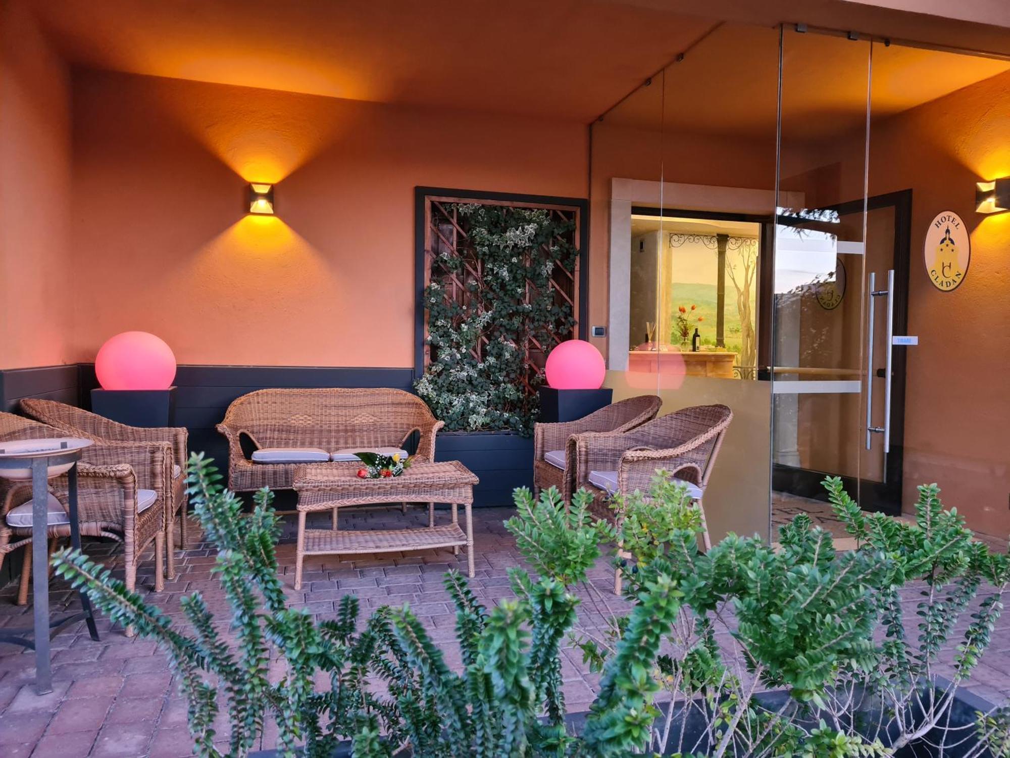 Hotel Cladan Assisi Exterior photo